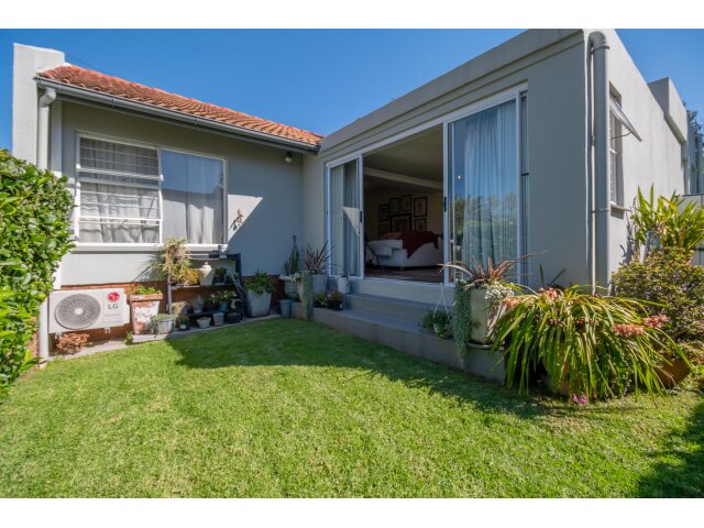 <!--[if BLOCK]><![endif]--> 56  Villa Toledo Troupant Ave, Magaliessig,  Sandton <!--[if ENDBLOCK]><![endif]-->